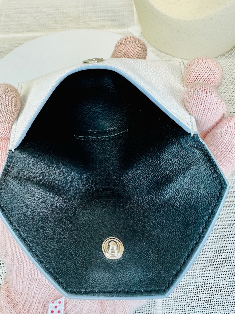 Alexander McQueen White Leather Envelope Card Wallet with Silver Logo - Picture 9 of 10